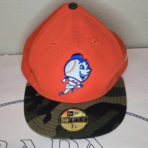 New Era NY Mets Bright Orange Cap with Camouflage Brim - Picture 10 of 10